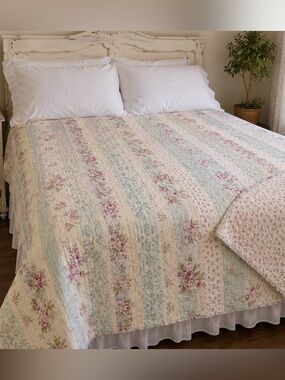 Rachel Ashwell Simply Shabby Chic Retired Quilt Full Queen Rose Stripe Floral